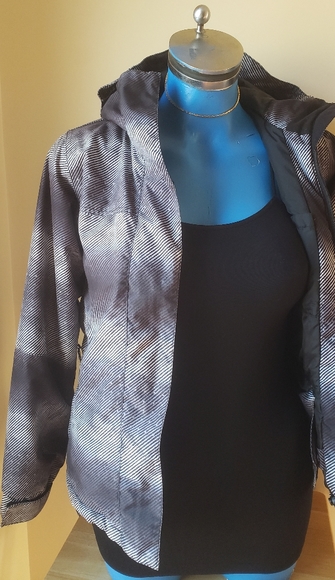 Billabong Winter Jacket - Picture 4 of 16